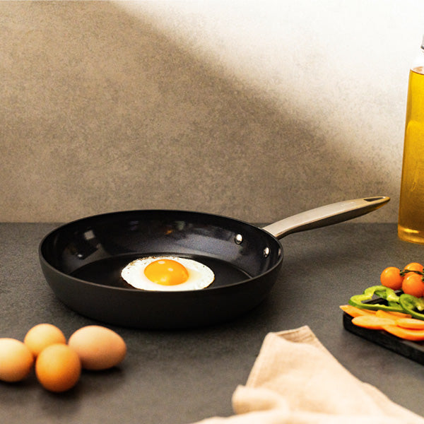 Ultimate Pro Ceramic Non-Stick Frying Pan 28cm - Zyliss UK